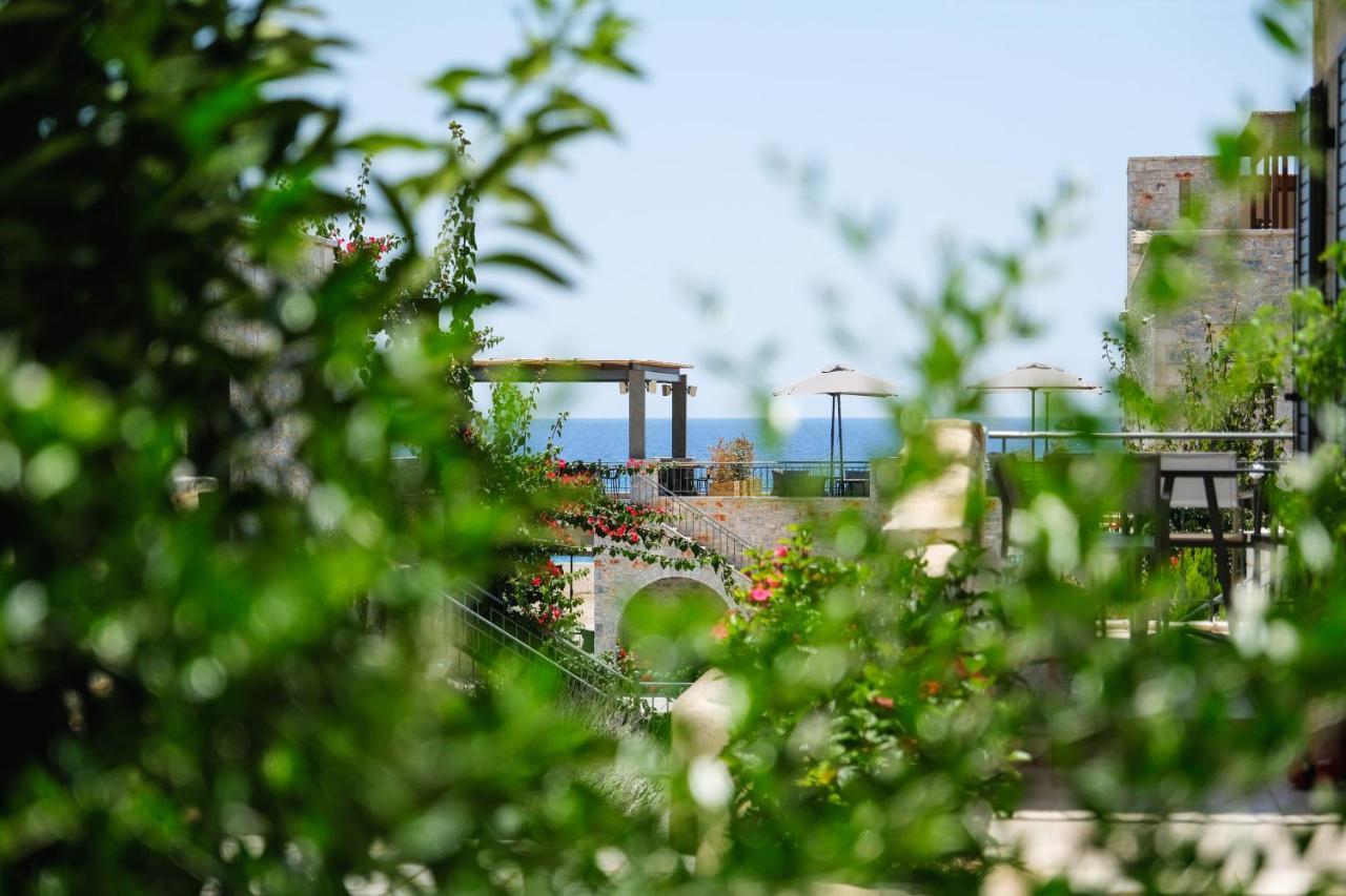 Margo Beach Hotel Gythio Exterior photo