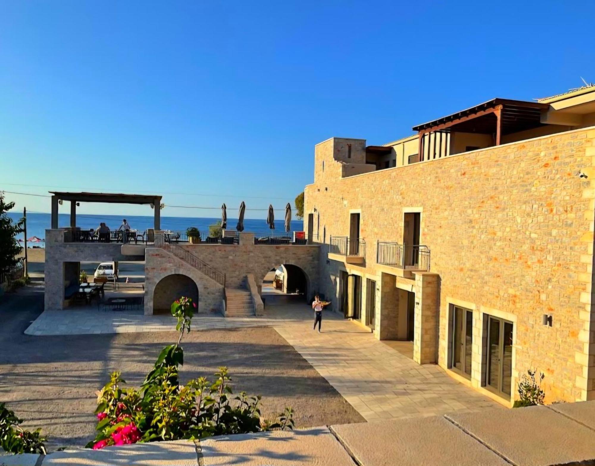 Margo Beach Hotel Gythio Exterior photo